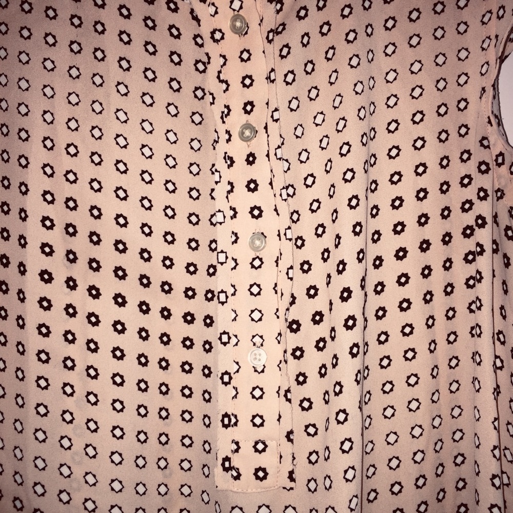 LOFT Soft Pink Patterned Blouse size M - Picture 2 of 6